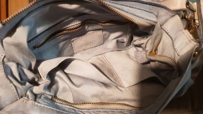 Sac bandoulière bleu en cuir - photo numéro 4