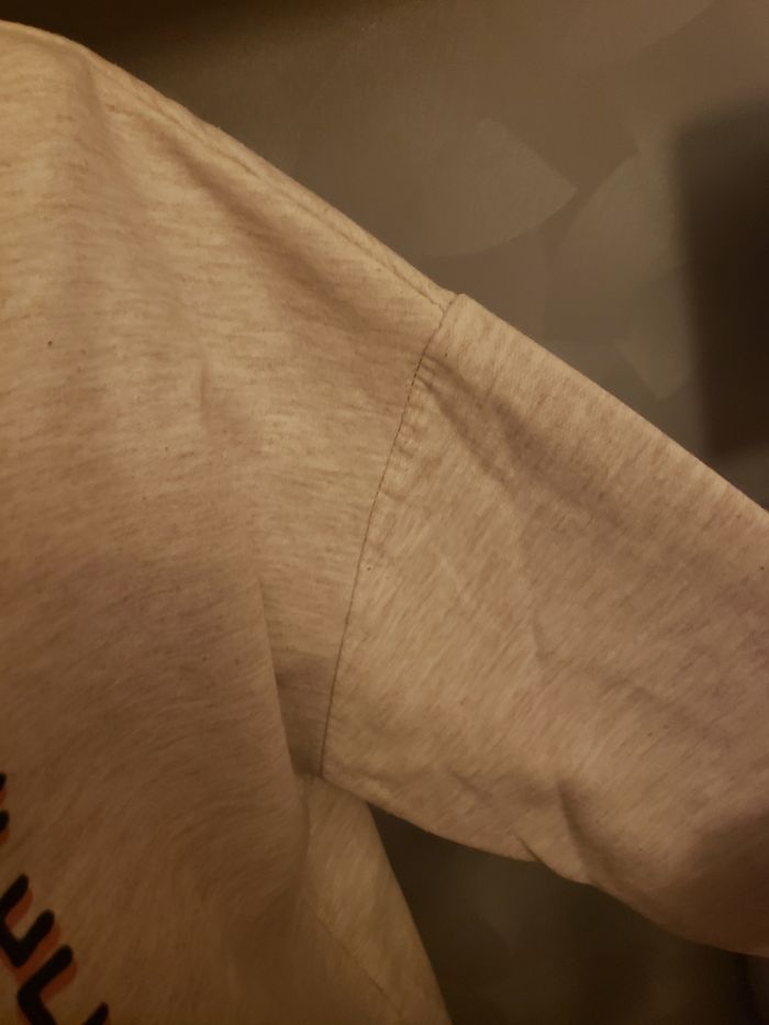 Pull 🎀 Disney taille S 5€ - photo numéro 3