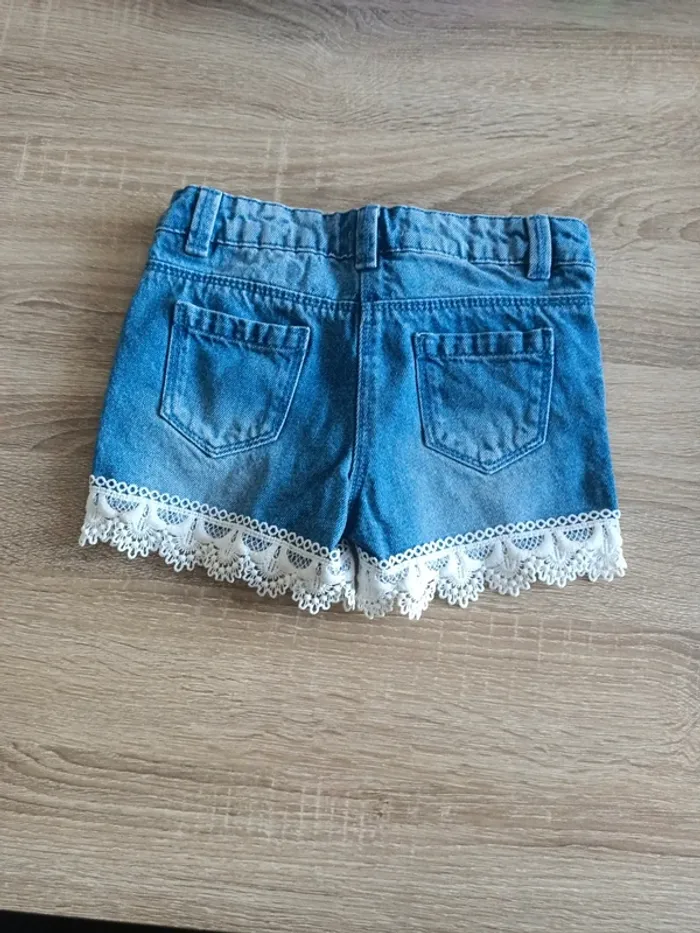 Short en jeans, 4 ans - photo numéro 3