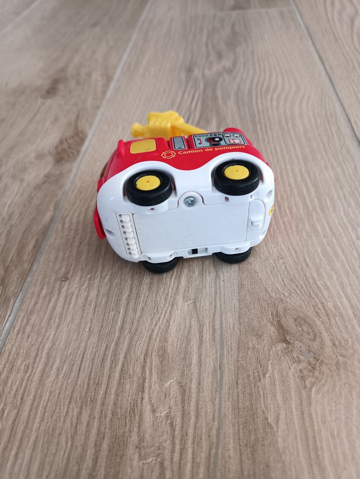 Camion pompier Mahé - photo numéro 3