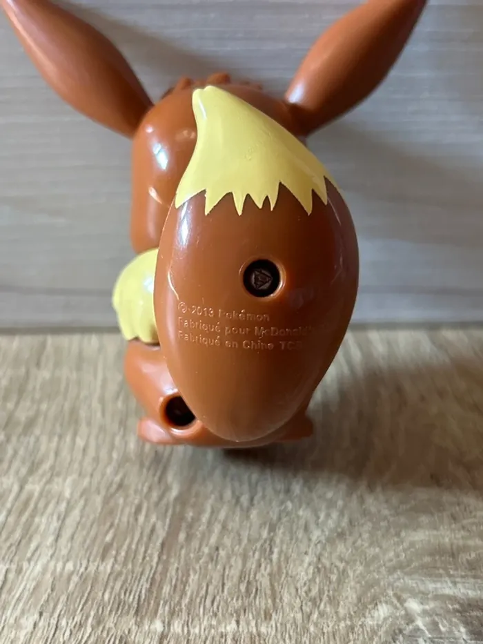 Figurine Évoli / Pokémon / McDonald’s Happy Meal 2013 / Très bon état - photo numéro 3
