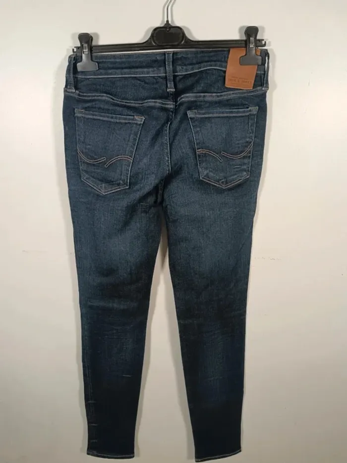 C6 jeans marine Jack&Jones 31/32 - photo numéro 2