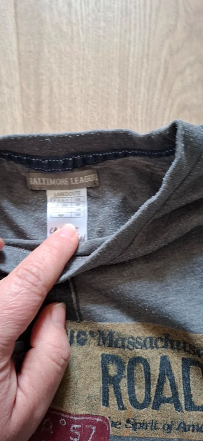 Lot 4 t-shirt 10ans TBE (+1BE) - photo numéro 10