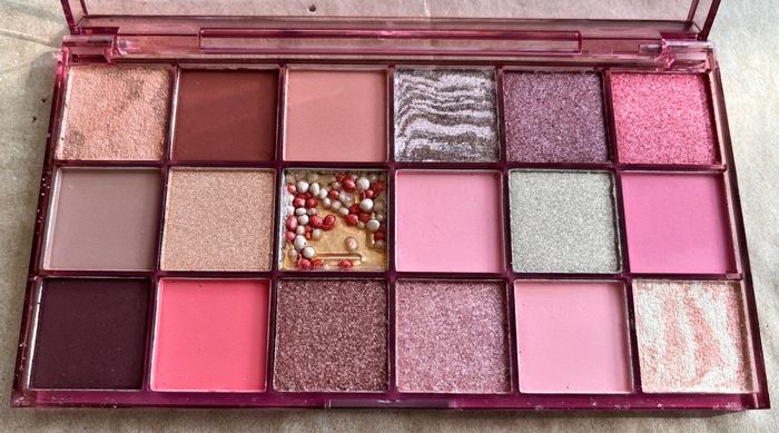 Palettes 18 ombres à paupières