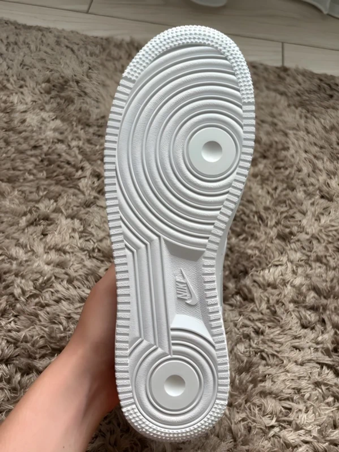 Nike Air Force 1 Low '07 taille 45 - photo numéro 4