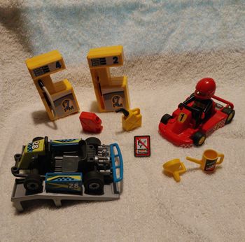 lot ancien Playmobil Geobra kart rampe bidon jerricane pompe à essence entonnoir diverses années