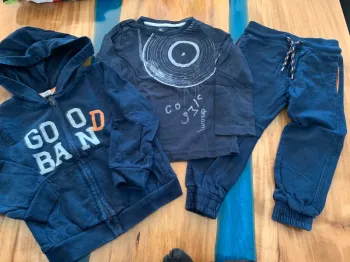 Survêtement ensemble 3 pièces Oz taille 3 ans