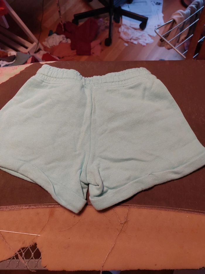 Short Benetton 4-5A - photo numéro 6