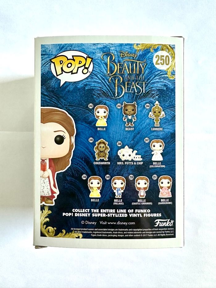 Figurine Funko Pop Belle (castle grounds) numéro 250 Beauty and The Beast Disney - photo numéro 3