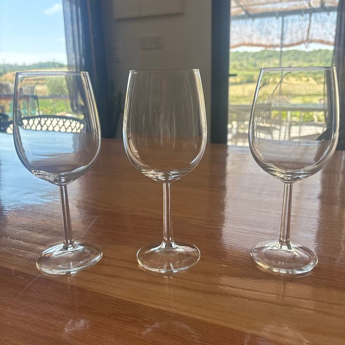 # lot 3 verres à vin