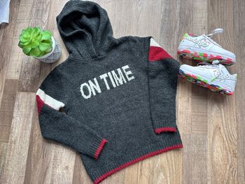 - Pull Kiabi         - 8 ans - Très bon état 