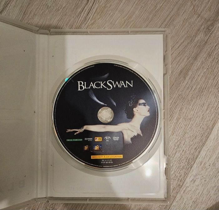 Dvd "Black Swan" 📀 - photo numéro 3