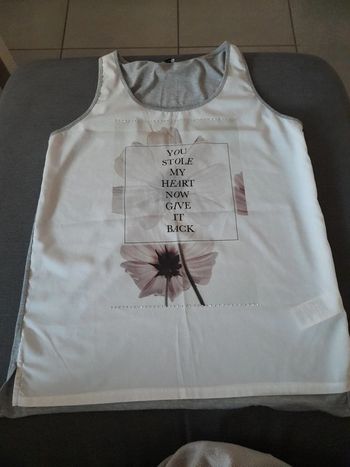 Debardeur motif fleurs et strass taille l de chez pimkie
