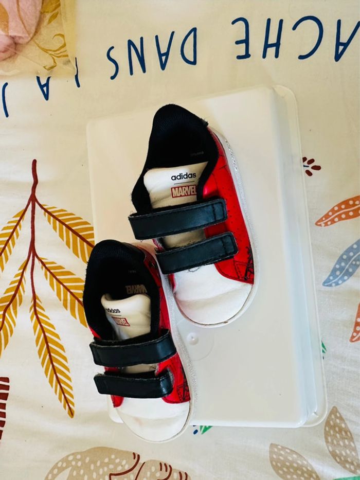 Chaussures addidas 21 - photo numéro 2
