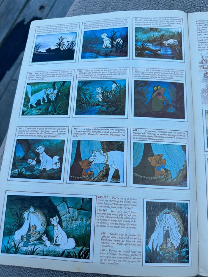 Album vignettes Panini grand format complet ancien Walt Disney Les Aristochats chats autocollants - photo numéro 9