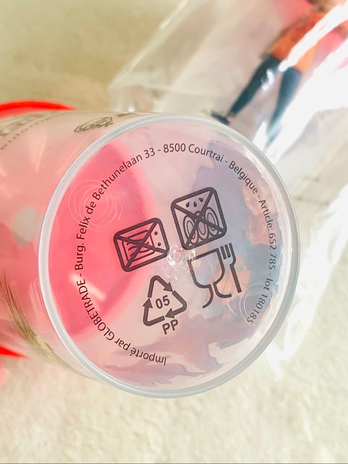 Lot 2 gobelets en plastique du film "Le parc des merveilles" KFC - photo numéro 6
