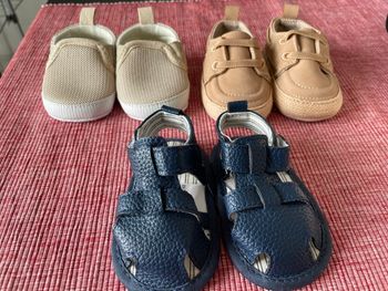 lot chaussures bébé 0-3 mois / naissance (T16/17)