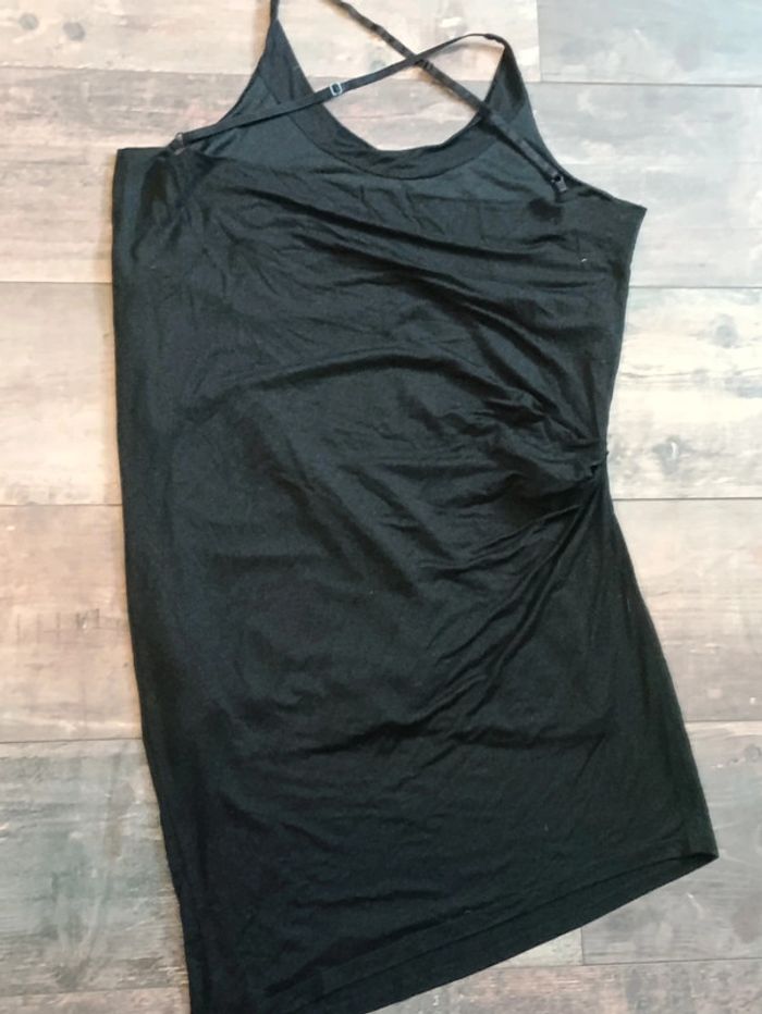Robe noire moulante - photo numéro 2