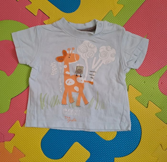 T-shirt manches courtes bleu girafe, cadet rouselle, taille 3 mois (62 cm)