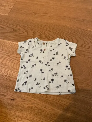 TEE shirt