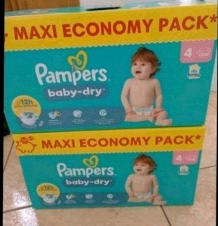 216 couches pampers baby dry taille 4