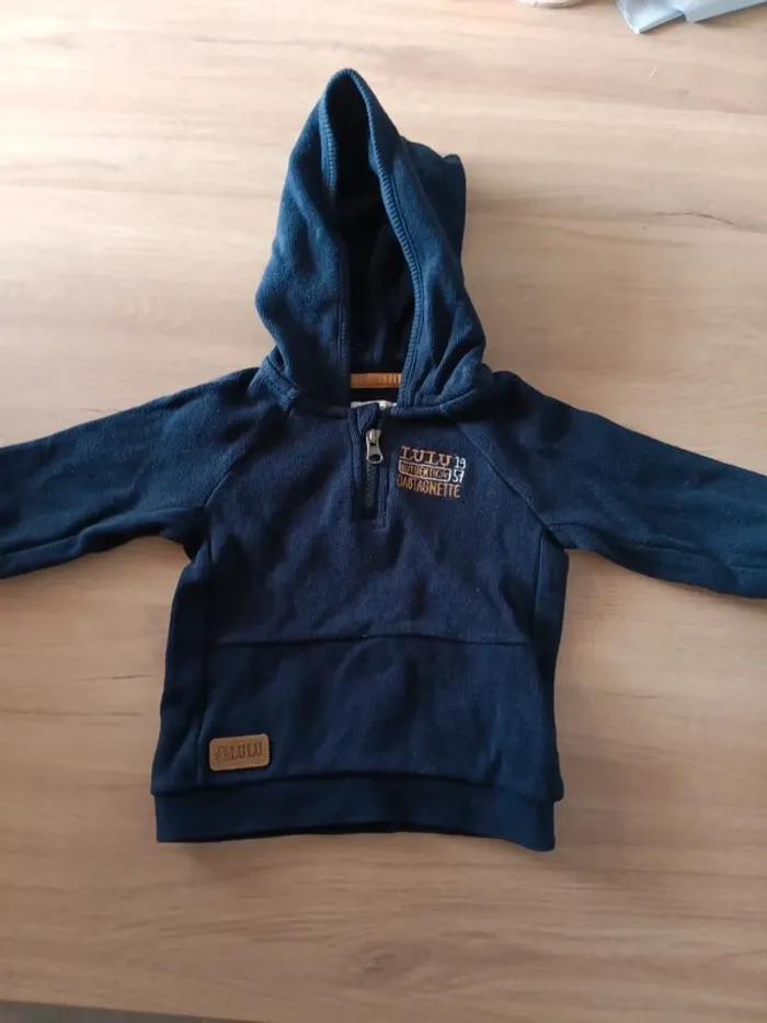 Pull Sweat a capuche 18mois