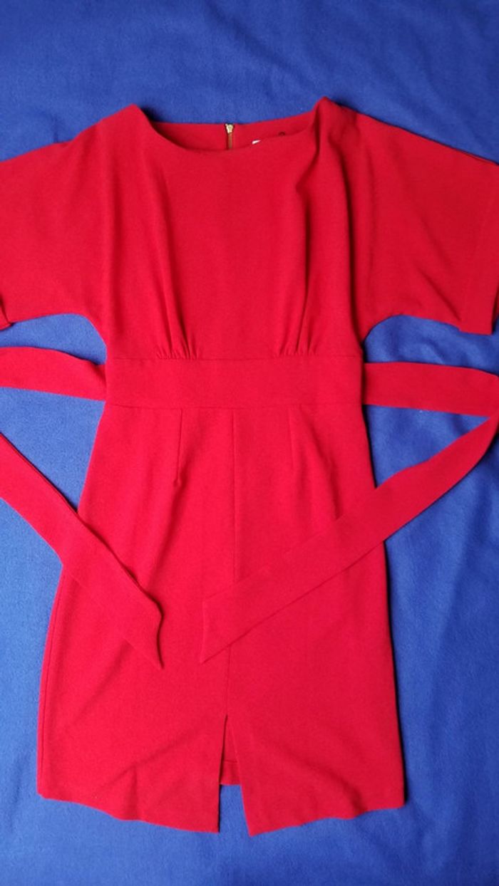 Superbe robe rouge Closet - photo numéro 2