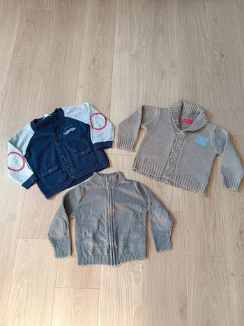 Lot de 3 gilets 2 ans