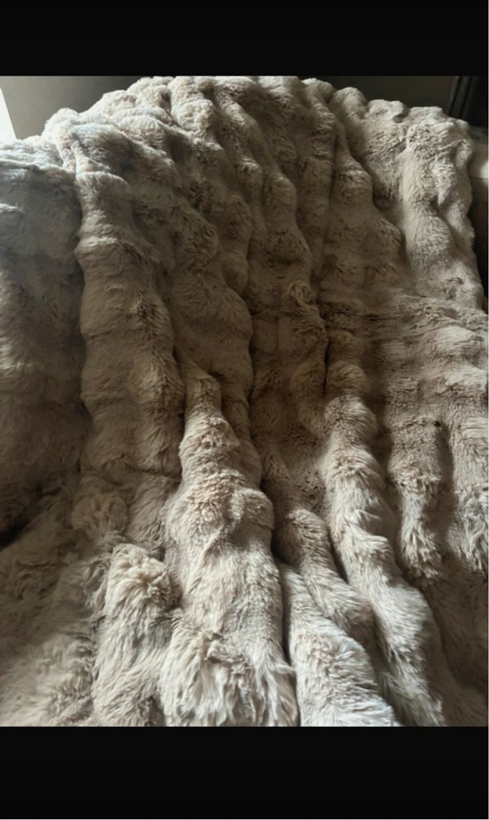 Plaid fausse fourrure