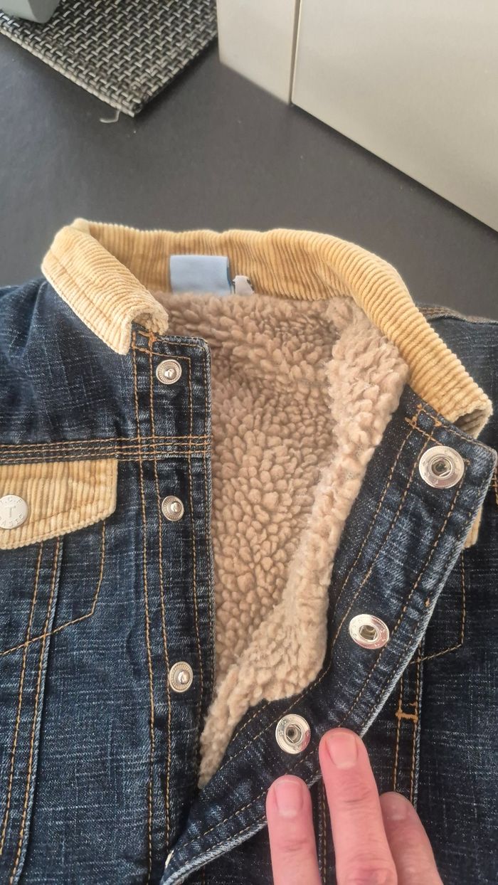 Veste 12 mois jean très bon état et doubles - photo numéro 5