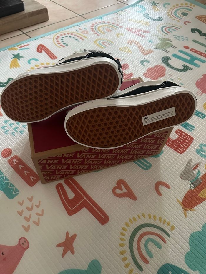 Vans Knu Skool neuves taille 36,5 - photo numéro 4
