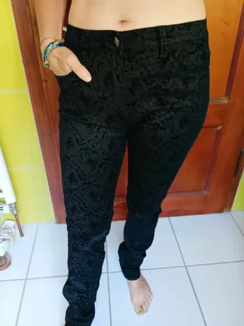 Pantalon femme noir motif baroque