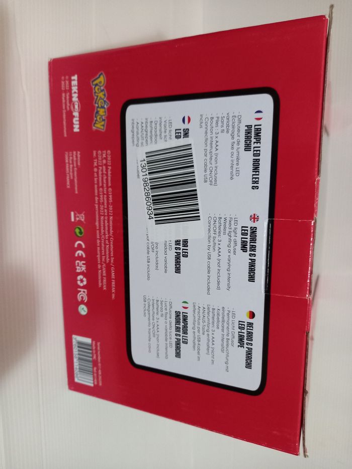 Figurine lumineuse ronflex et pikachu - photo numéro 5