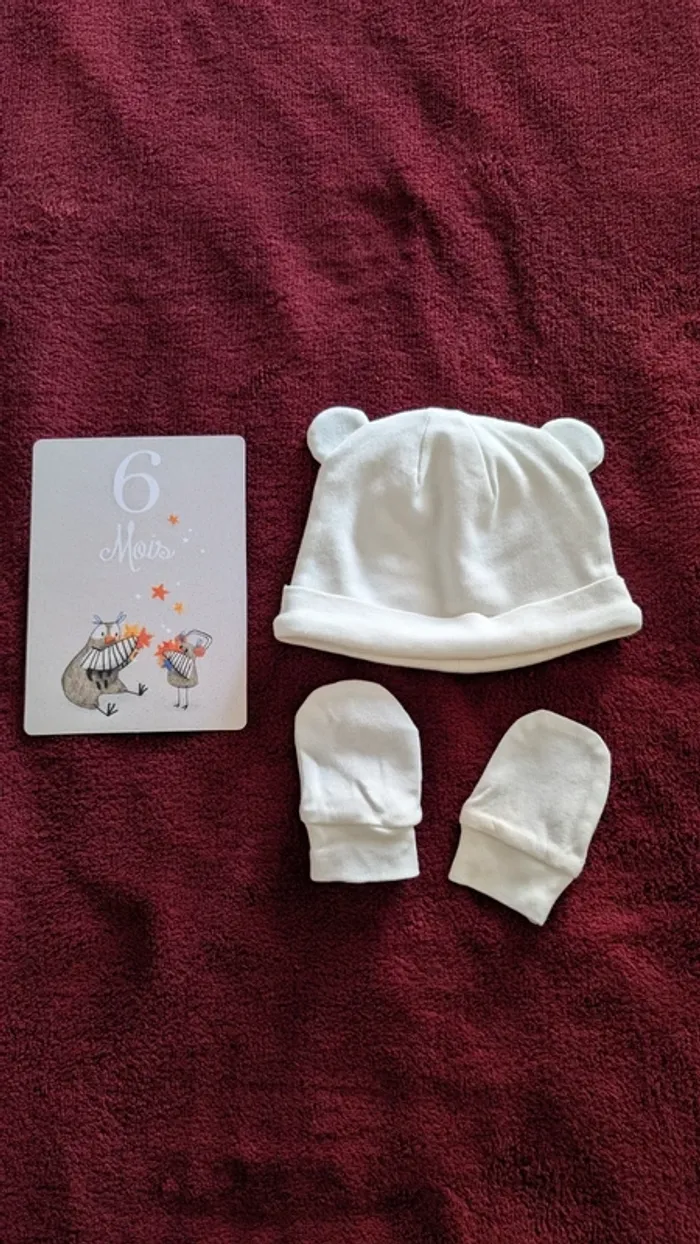 Lot bonnet gant bébé