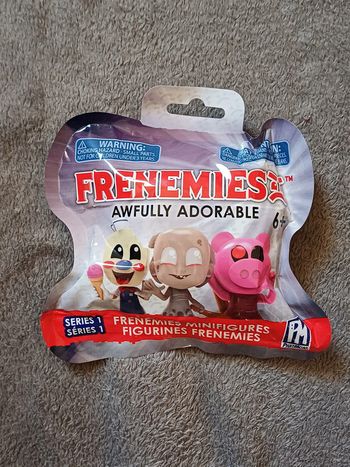 Figurine Frenemies
