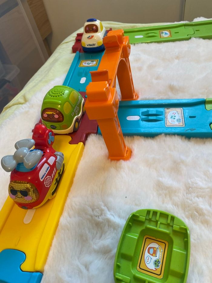 Tut tut bolide - photo numéro 3