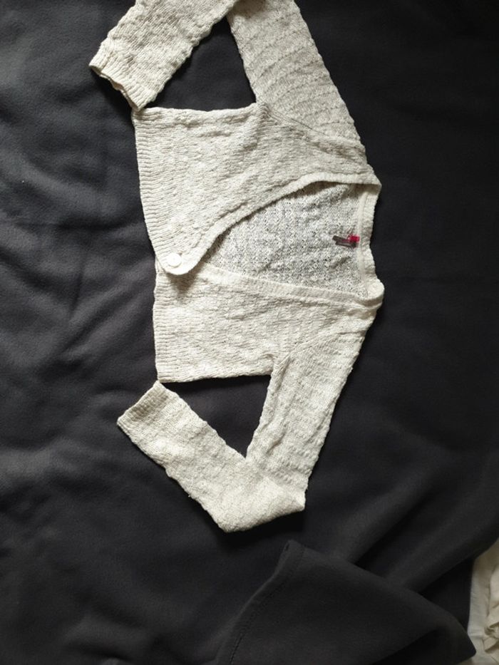 Gilet boléro fille écru et doré marque orchestra taille 10 ans