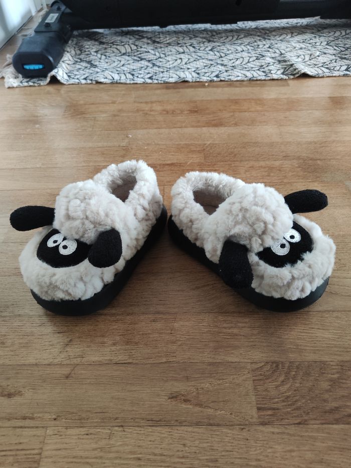 Chaussons taille 24/25 - photo numéro 2
