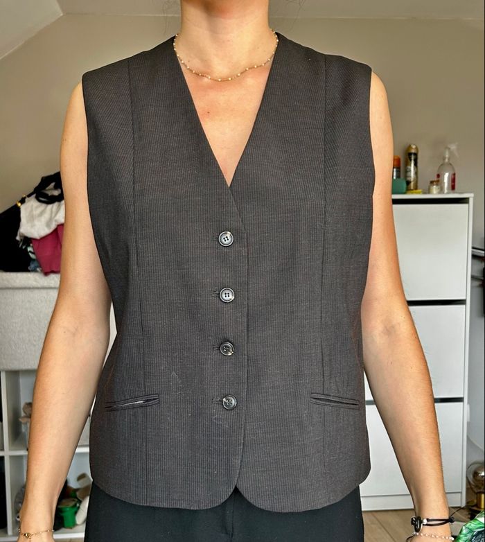 Tailleur sans manche - photo numéro 3