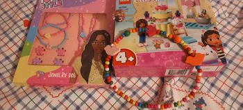 Lot  coffret perles et 1 jeu playmobil neuf Gabby