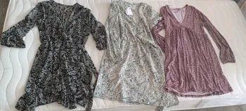 Pas de vintedgo svp lot de 3 robes