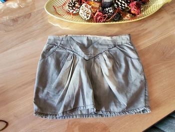 Jupe taille 34 Jennyfer