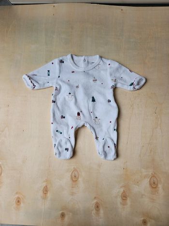 Pyjama noel 1 pièce taille 0