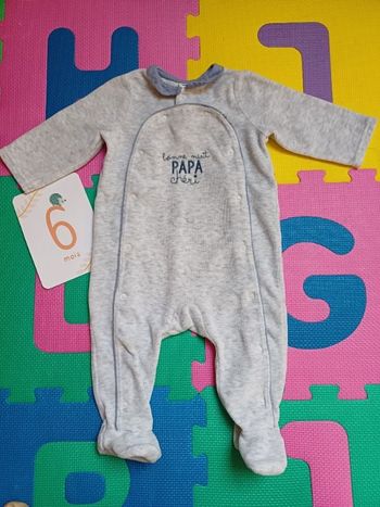 Pyjama tape à l'œil 6 mois