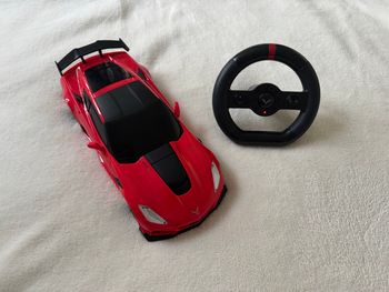 Voiture radio commandée