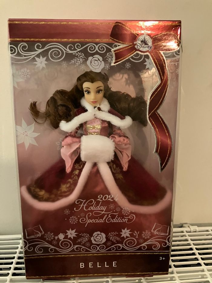 Poupée belle édition spéciale 2024 holiday