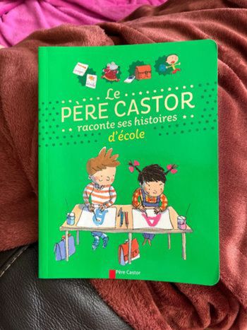Le père castor raconte ses histoires d’école