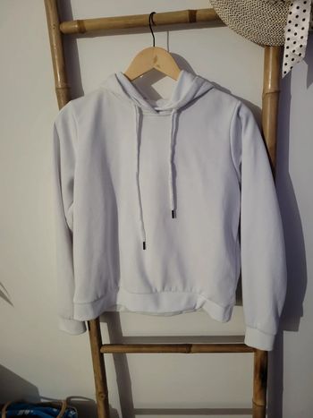 Sweat à capuche Taille M Marque everme