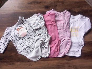 Lot de 5 bodys naissance