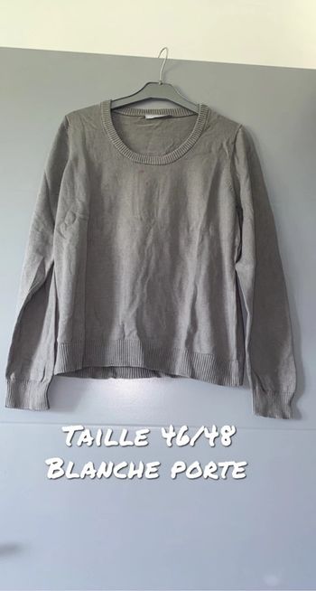 Pull en laine gris et rose